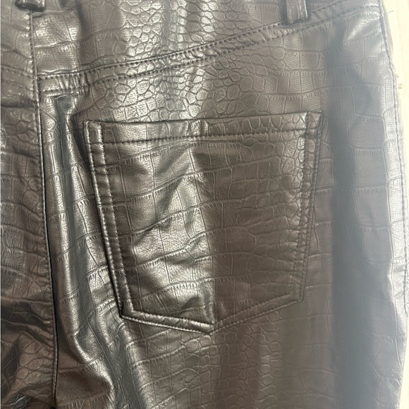 NWT Express Modern Straight Super High rise faux leather pants size 2S - Picture 8 of 9